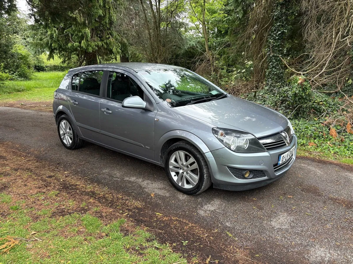 2010 Vauxhall Astra 1.6L, NCT & Tax November 2025! - Image 4