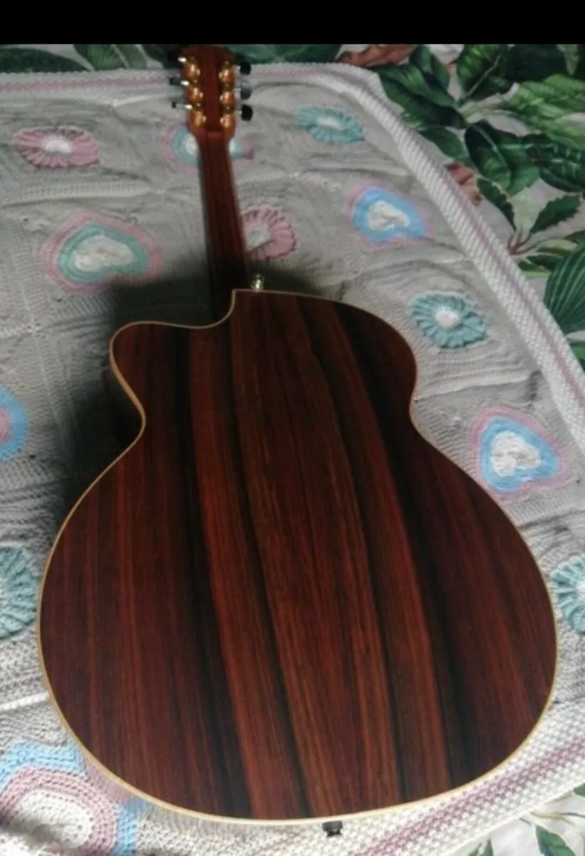 Guitar - Image 2