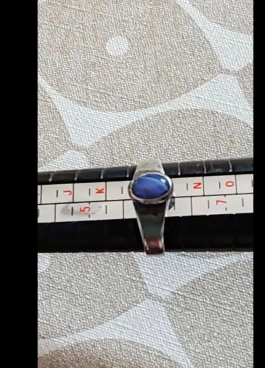 Vintage sterling silver ring - Image 1
