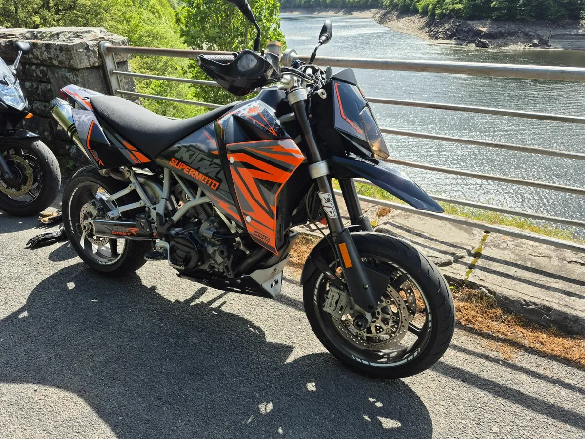KTM 950 SUPERMOTO - Image 4