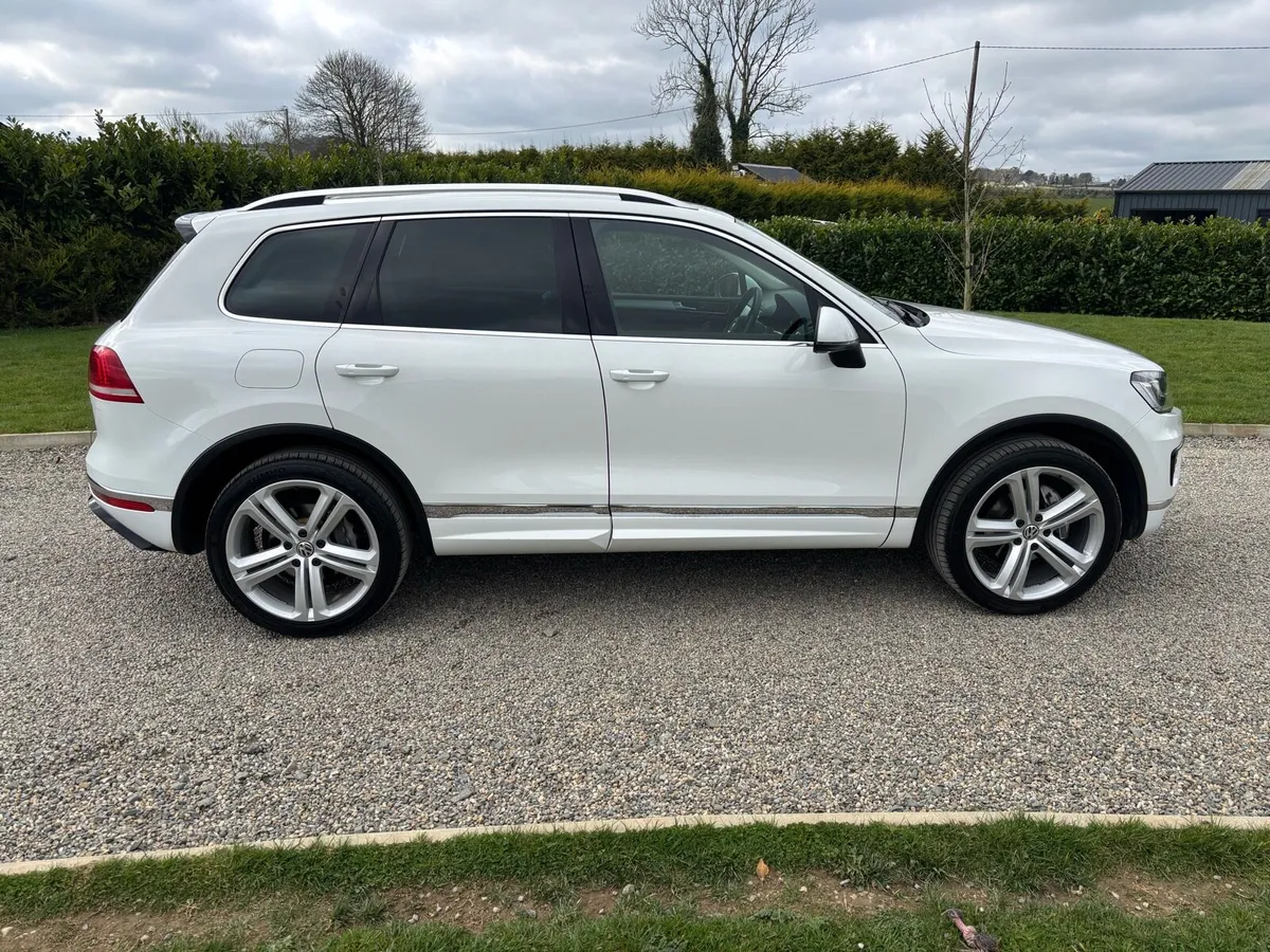 2018 VOLKSWAGEN TOUAREG 3LT V6 262 BHP NEW TEST - Image 2