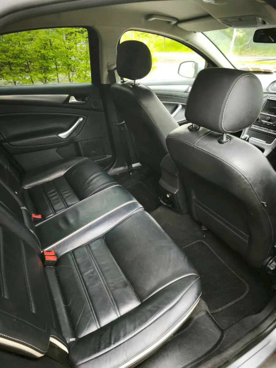 Ford Mondeo Car - Image 3