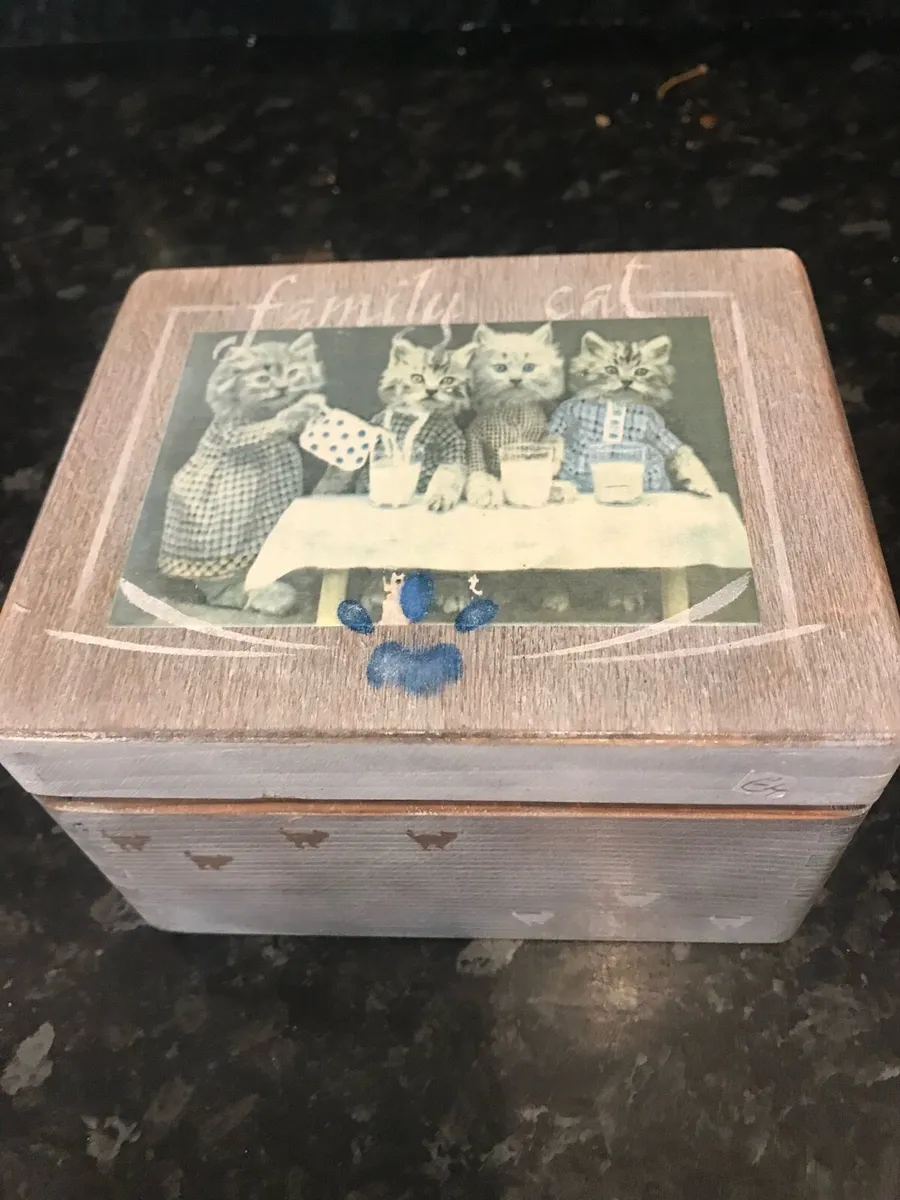 Wooden Cat Design Box - Image 1