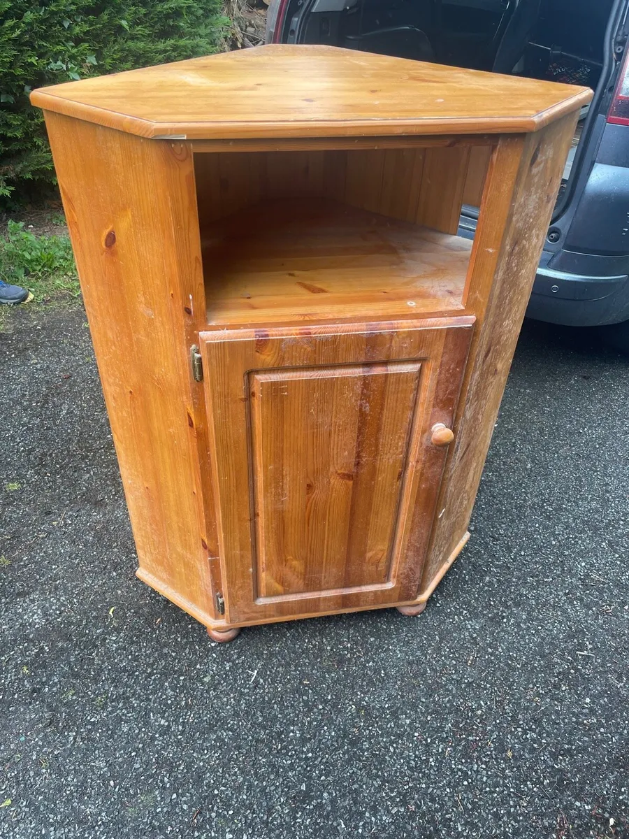 Pine corner unit - Image 1