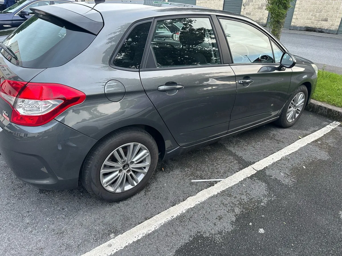 2014 Citroen C4 1.6HDi Hatchback - Image 3