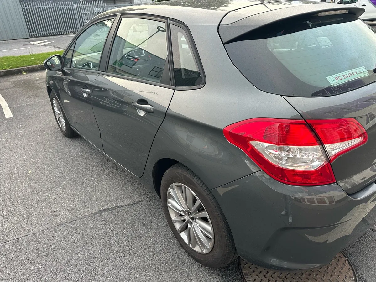 2014 Citroen C4 1.6HDi Hatchback - Image 4