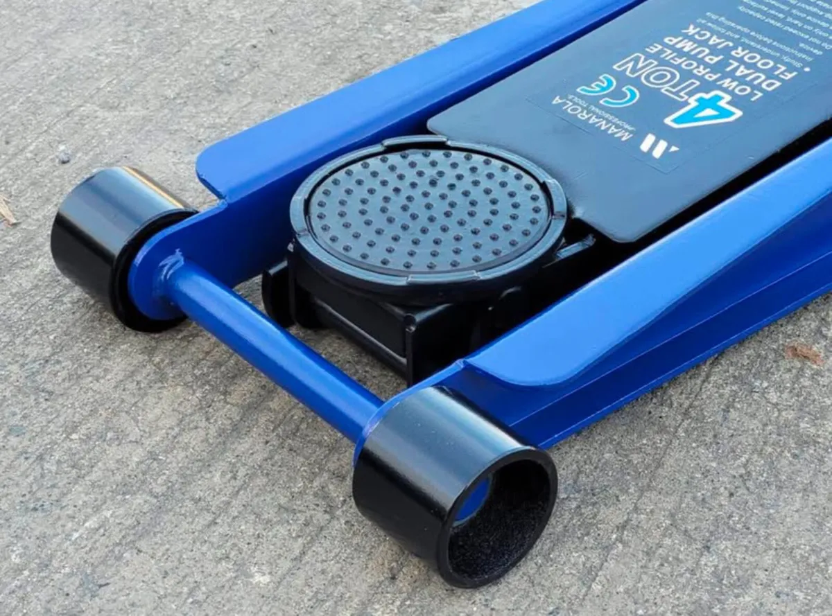 BRAND NEW LOW PROFILE TROLLEY JACK - Image 2
