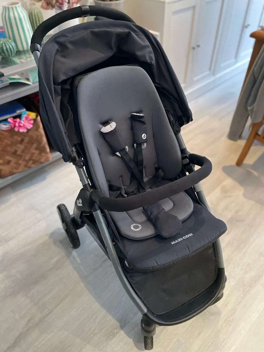 Maxi Cosi Gia Stroller - Image 1