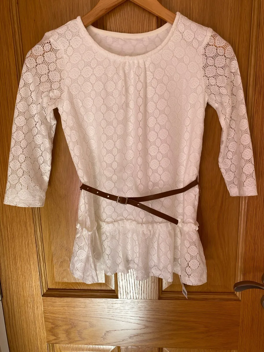 Brand New Girl’s Elegant Cream Lace Floral Dress - Image 1