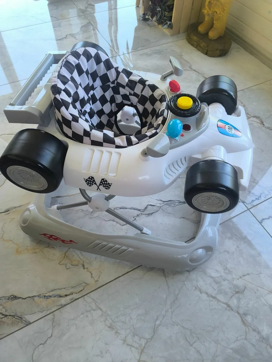 Baby walker - Image 1
