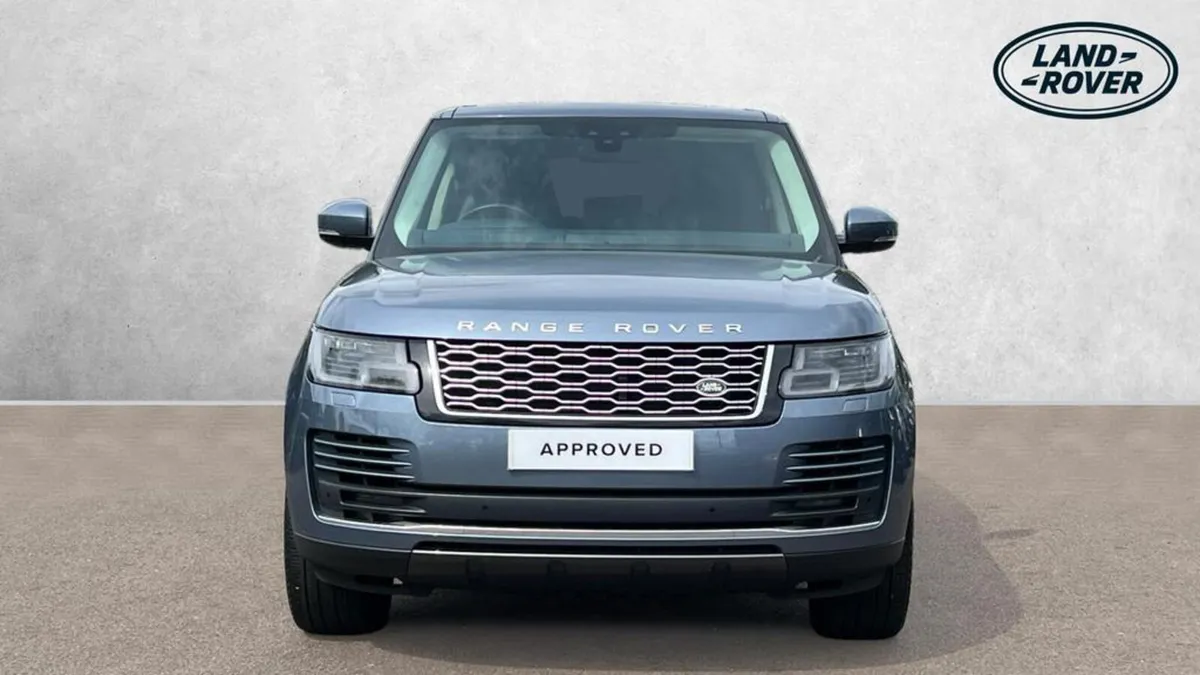 221 Range Rover Vogue N1 2 Seat Commercial - Image 2