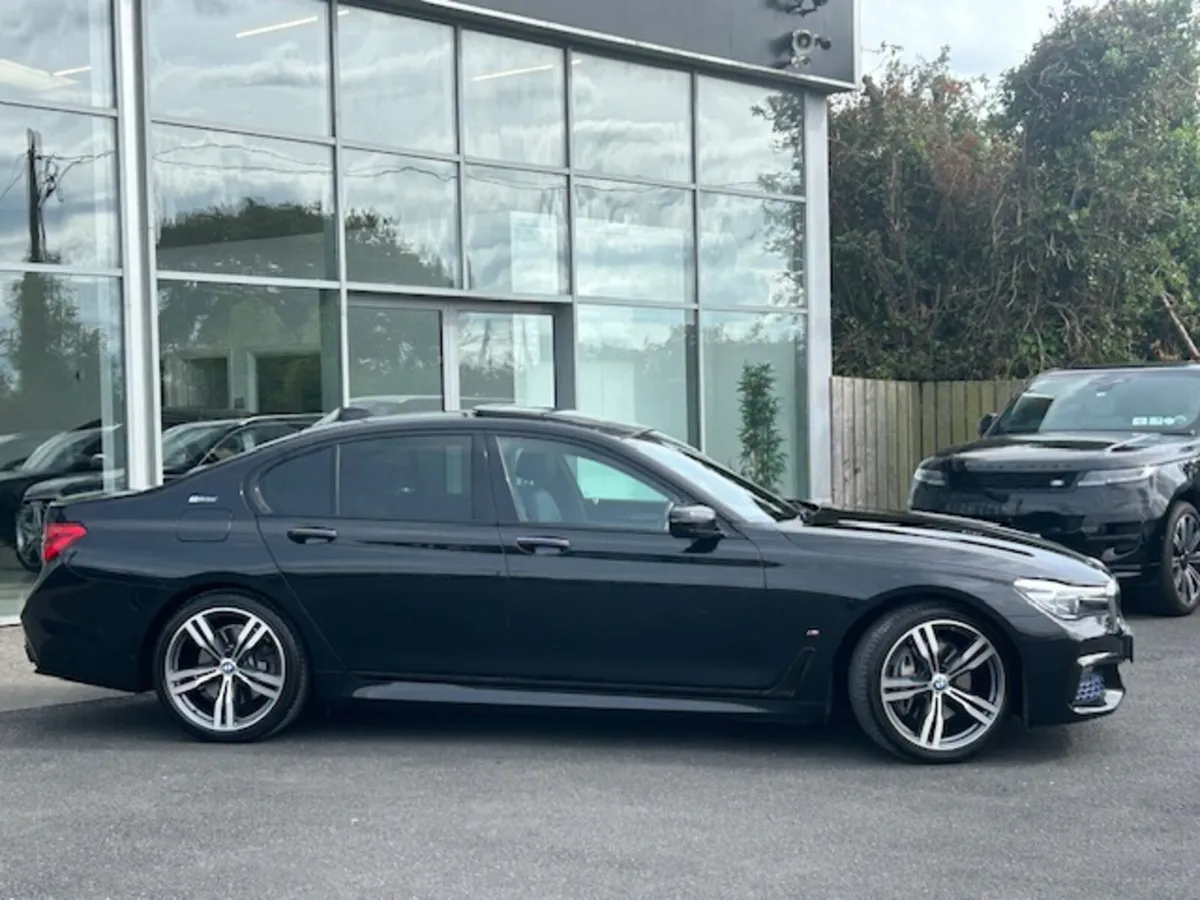 BMW 740e M-Sport *Plug-In* Hybrid Saloon - Image 3