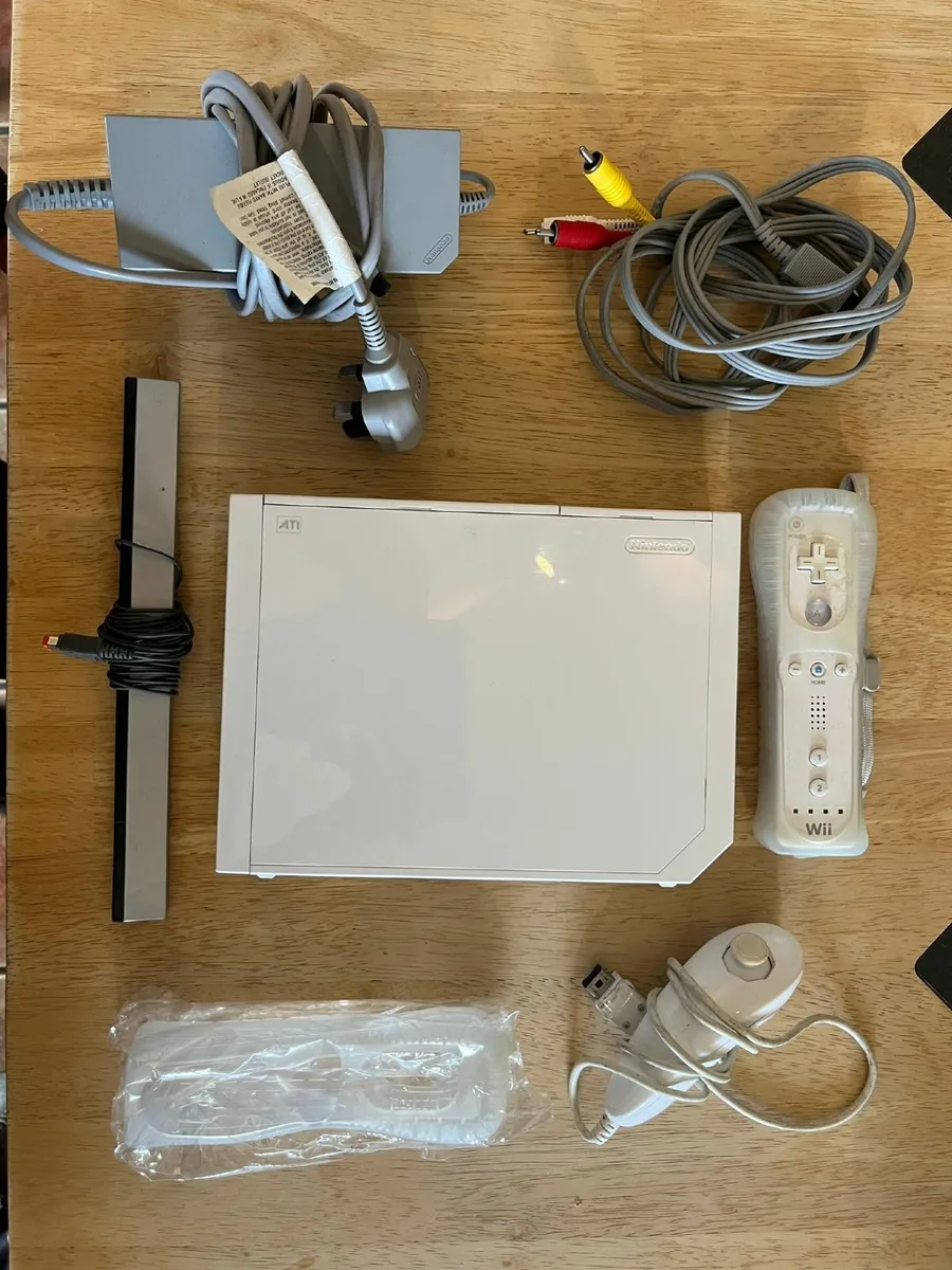 NINTENDO WII BUNDLE