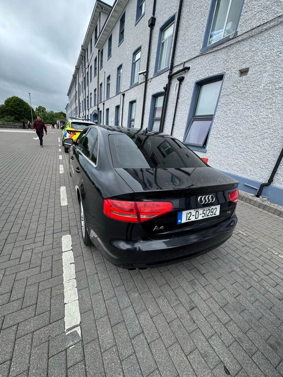 2012 Audi a4 technik TDi - Image 2