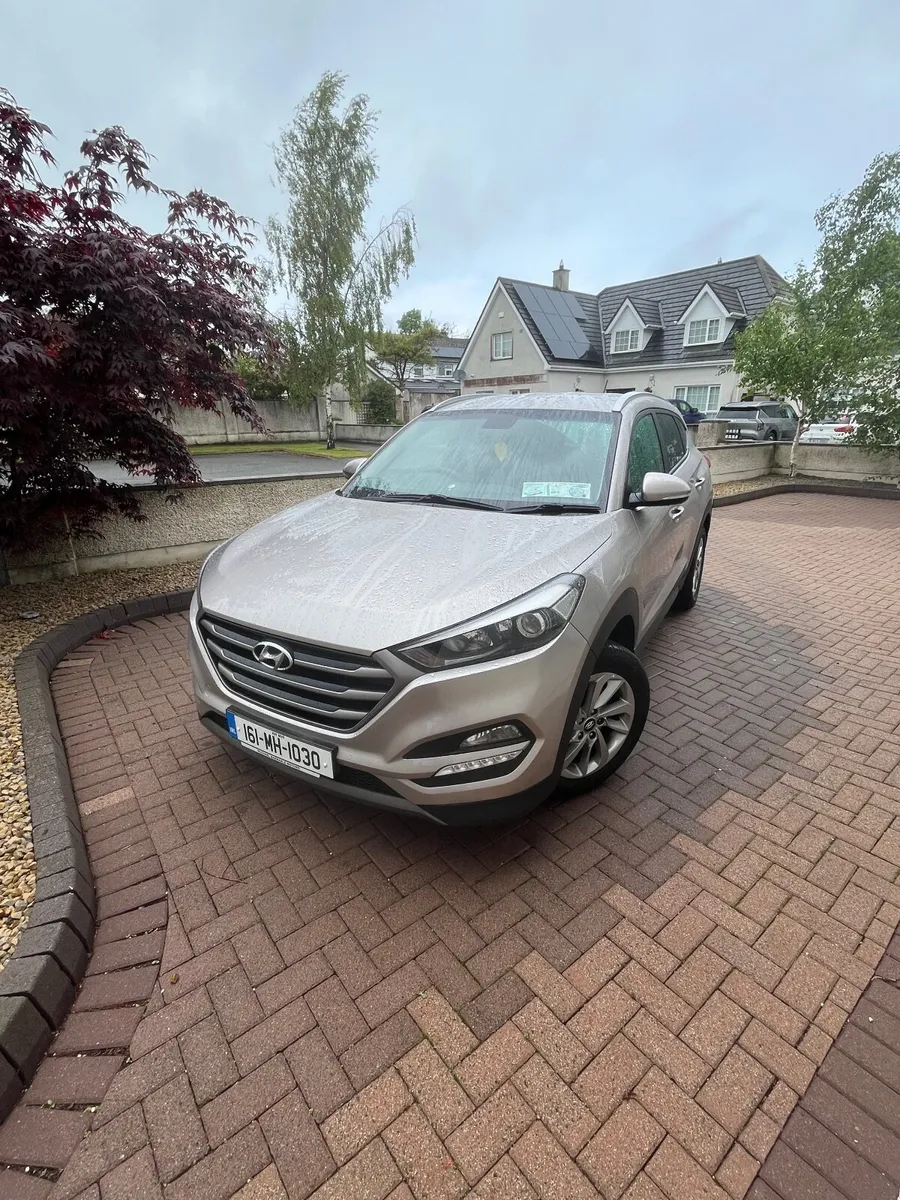 Hyundai Tucson - 1.7 diesel Comfort Plus - Image 1