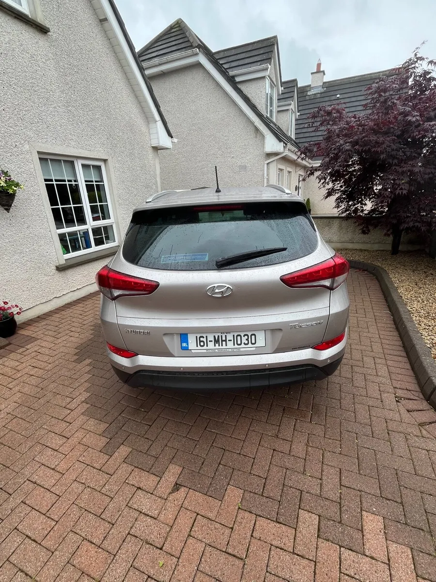 Hyundai Tucson - 1.7 diesel Comfort Plus - Image 4