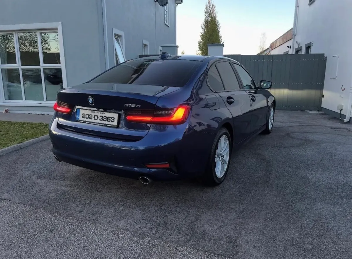 2020 BMW 318d - Image 2