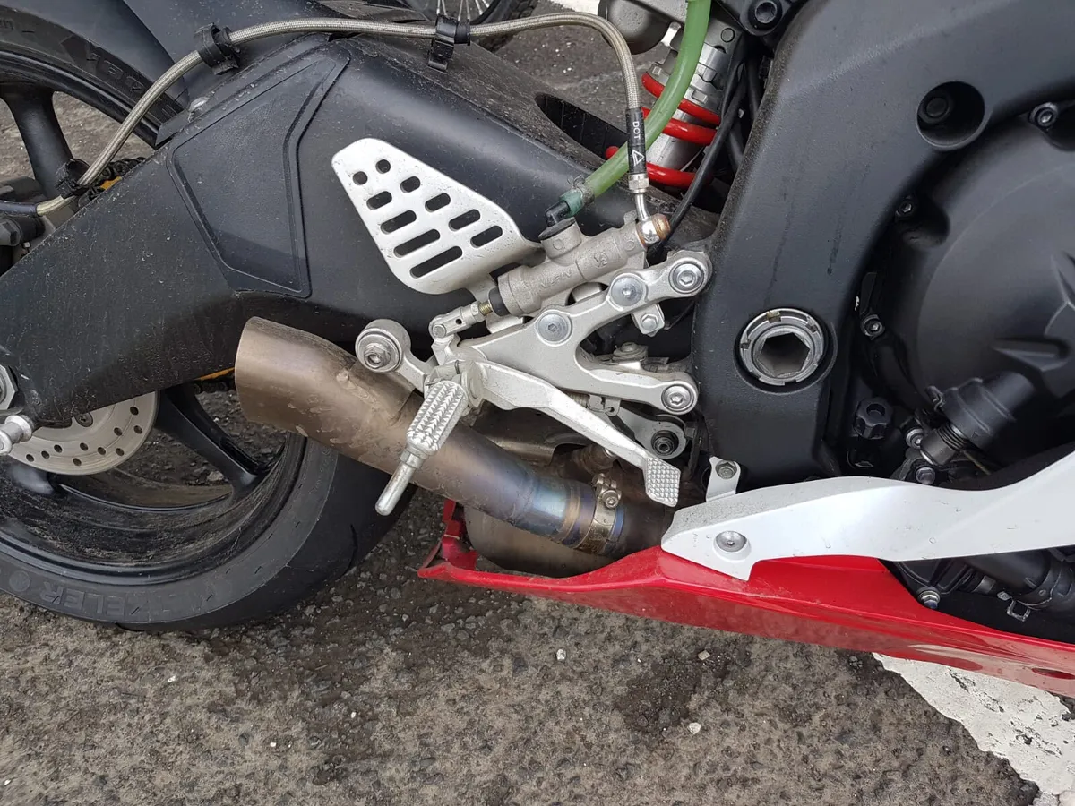 Yamaha YZF R6 - Image 4
