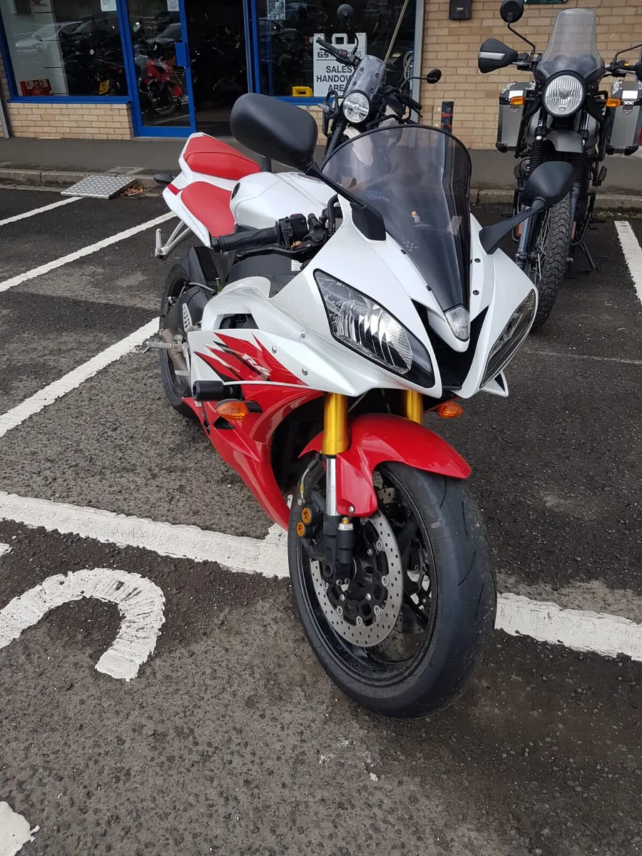 Yamaha YZF R6 - Image 2