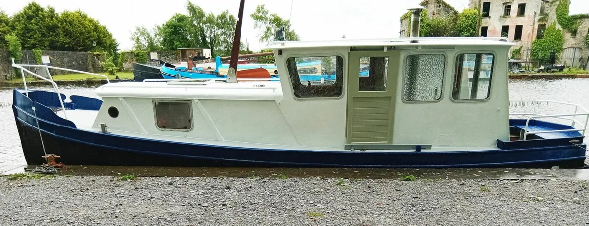 Mini Barge / Houseboat Project - Image 2