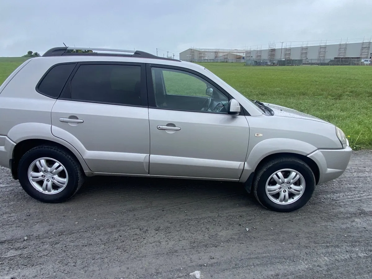 Hyundai Tucson 2008 - Image 2