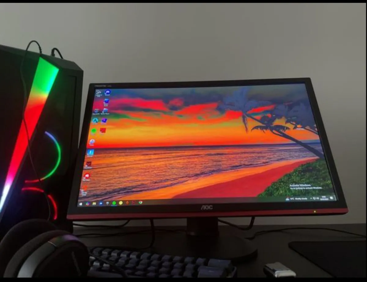 Gaming Monitor 144hz Freesync 21-22” - Image 1