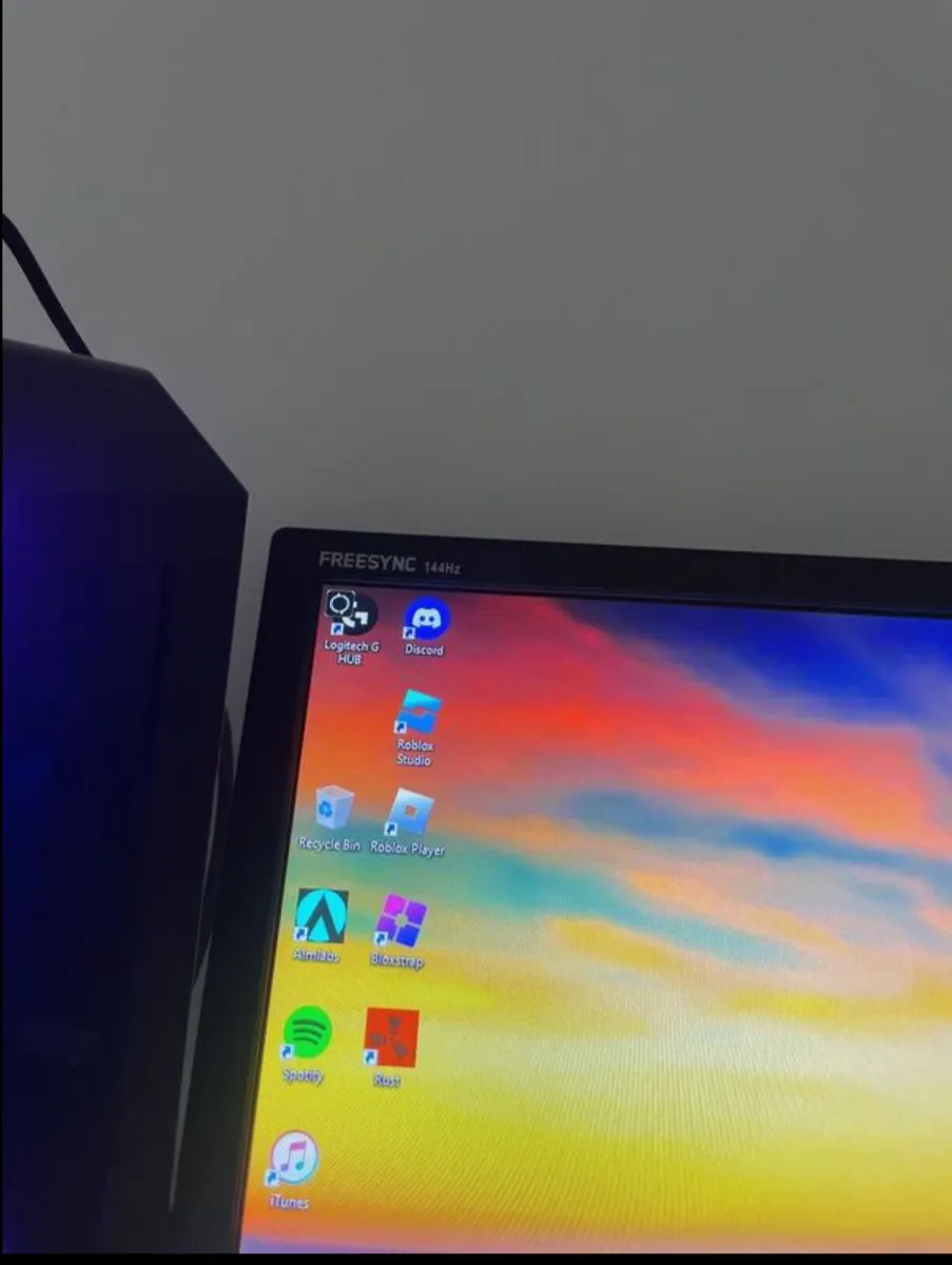 Gaming Monitor 144hz Freesync 21-22” - Image 2
