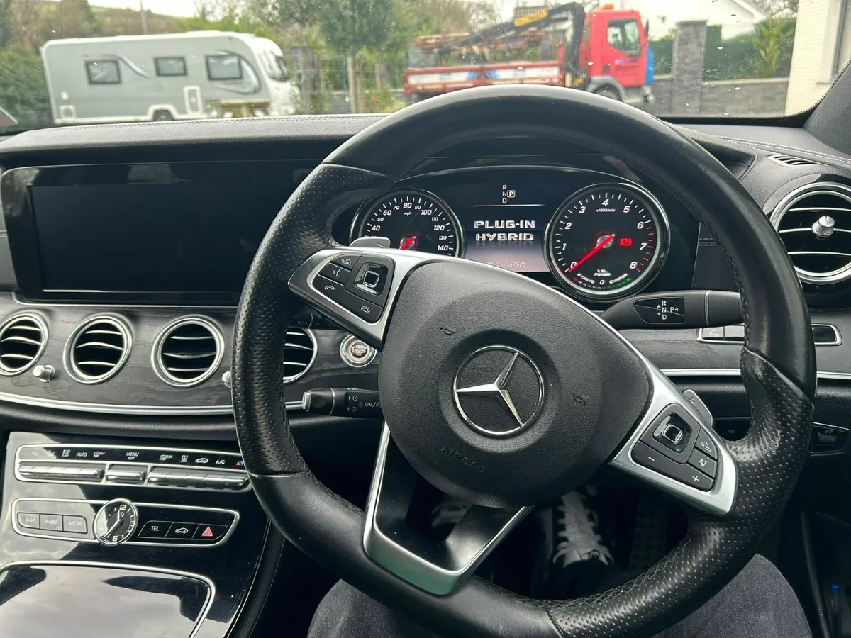Mercedes-Benz E-Class 2017 - Image 4