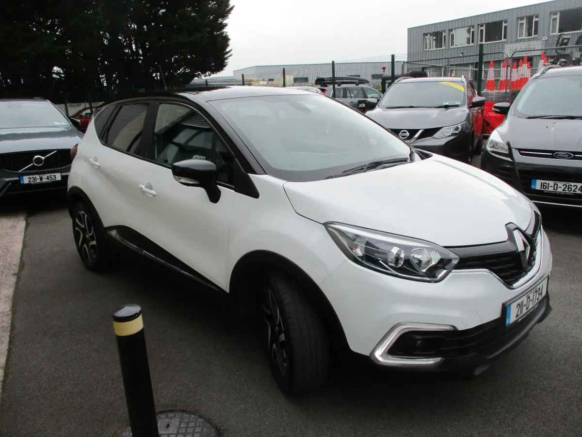 Renault Captur1.0tce ICONIC  2021 - Image 3