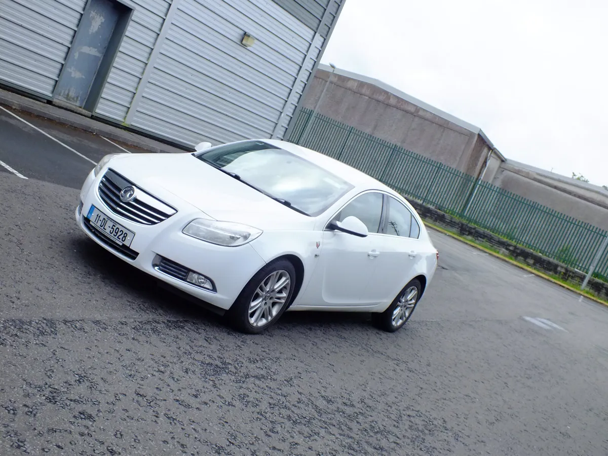 Vauxhall Insignia 2011 - Image 3