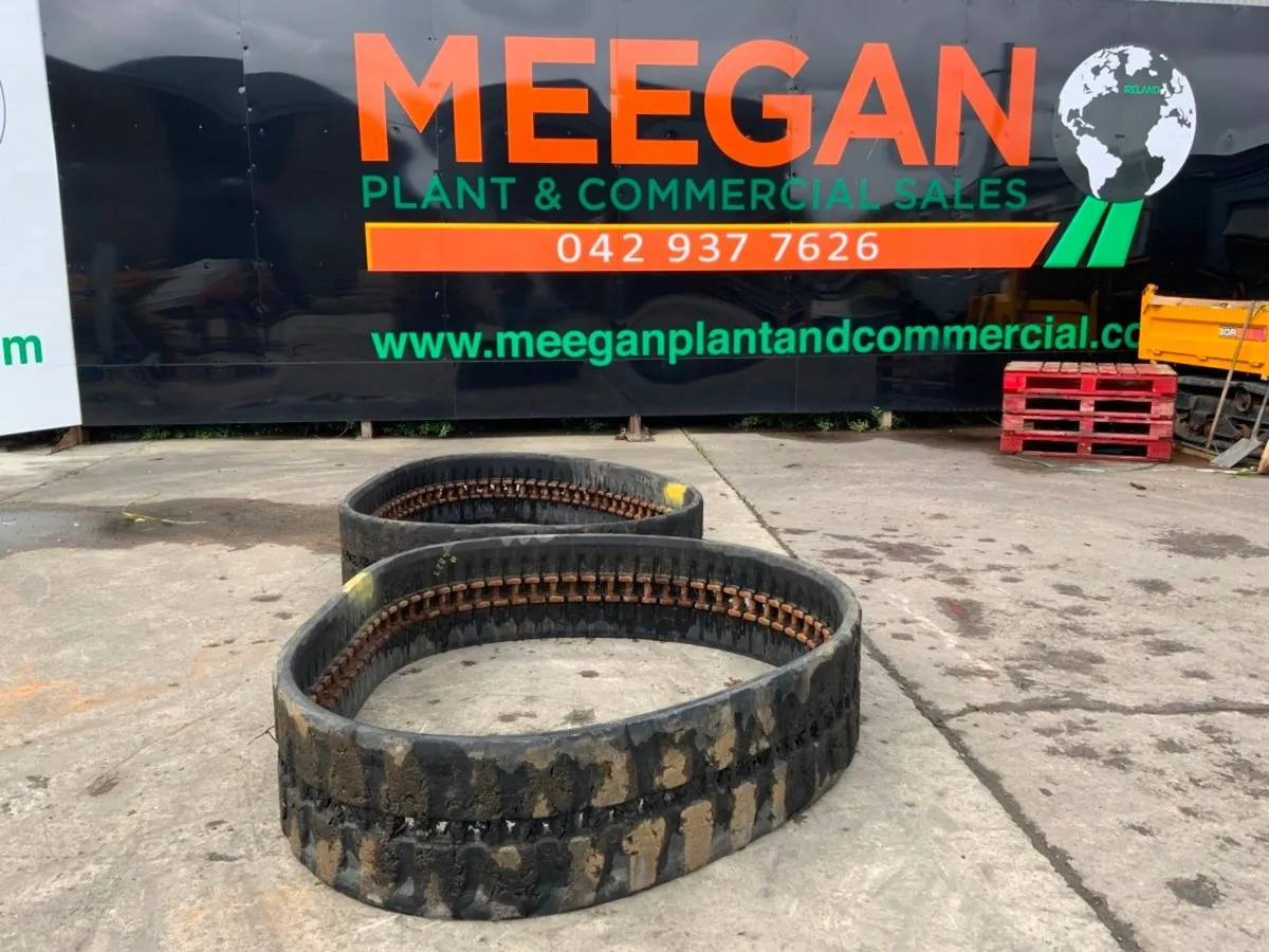 400 x 74 x 73 RUBBER TRACKS..........4823. - Image 1