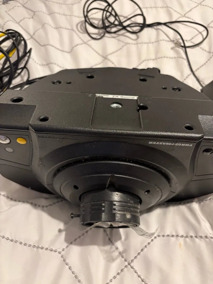 Thrustmaster tx wheel for Xbox - Image 1