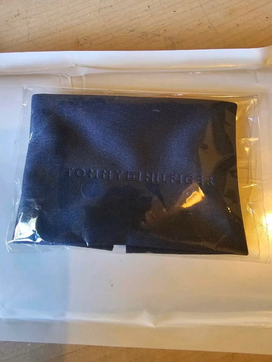 Tommy Hilfiger Glasses Lens Cloth / NEW