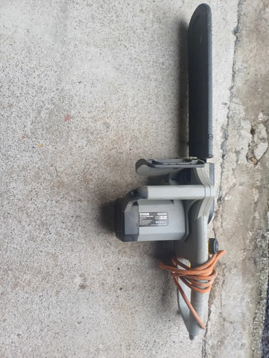 wood splitter,  electric chainsaw - Image 1