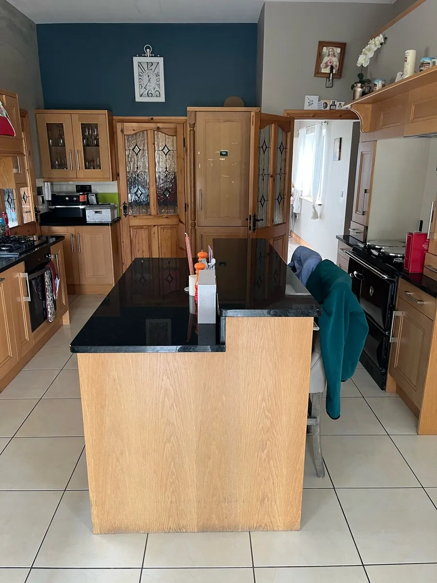 Oak Kitchen units & black granite worktops - Image 3