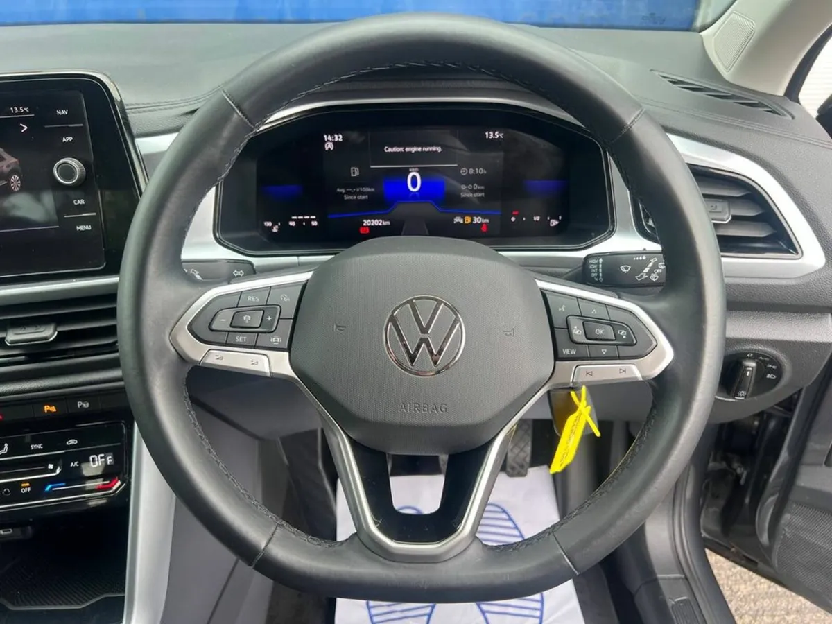 Volkswagen T-Roc LIFE 1.0 TSI // LOW MILEAGE // NE - Image 4
