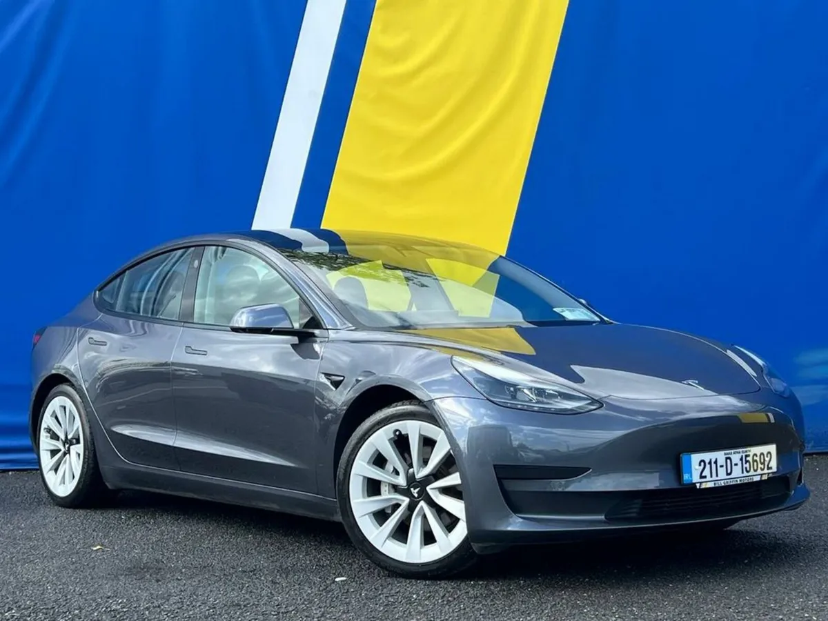 Tesla Model 3 STANDARD RANGE + // PANORAMIC SUNROO - Image 1