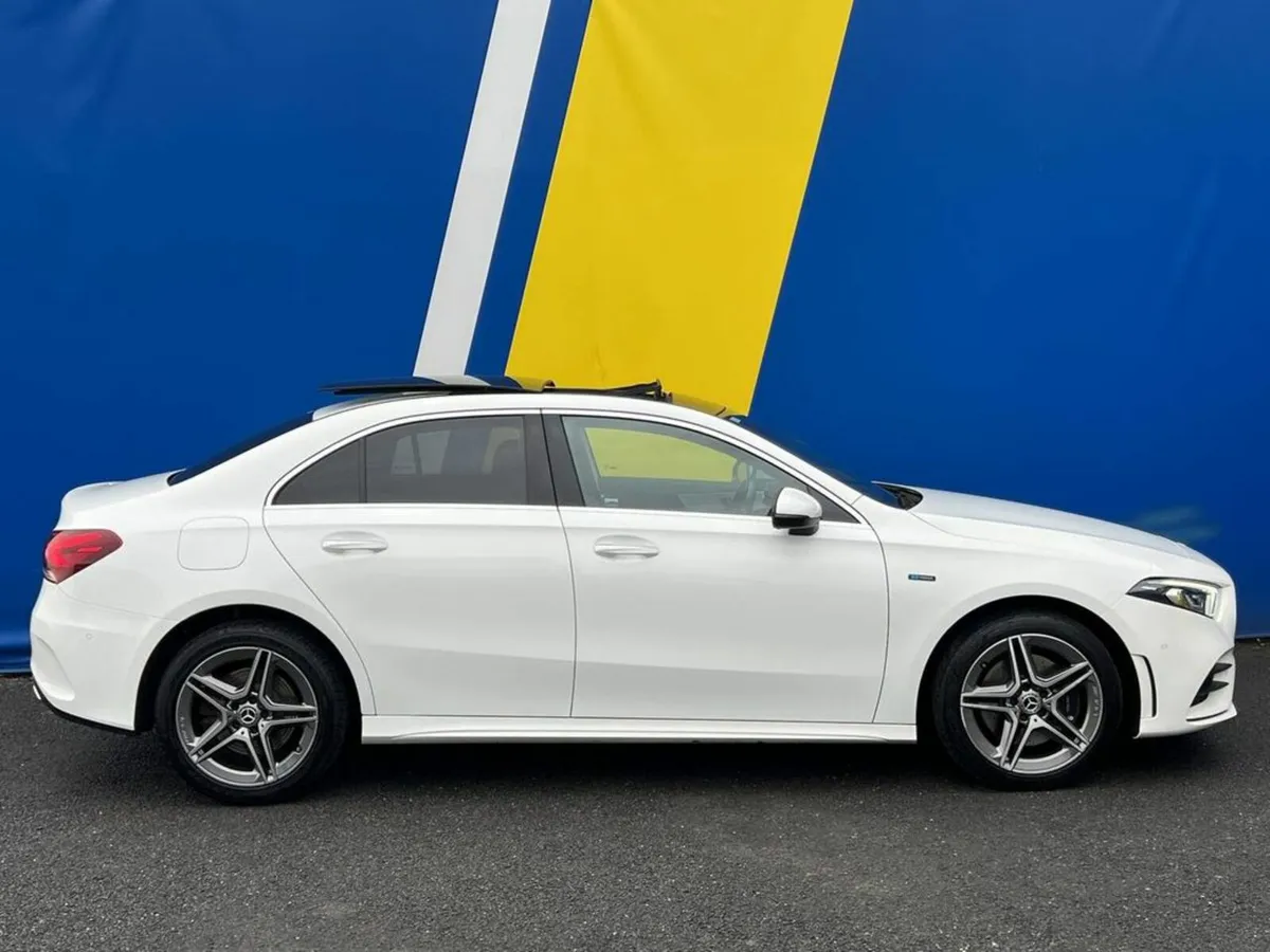 Mercedes-Benz A-Class A250e AMG-LINE PREMIUM + 1.5 - Image 4