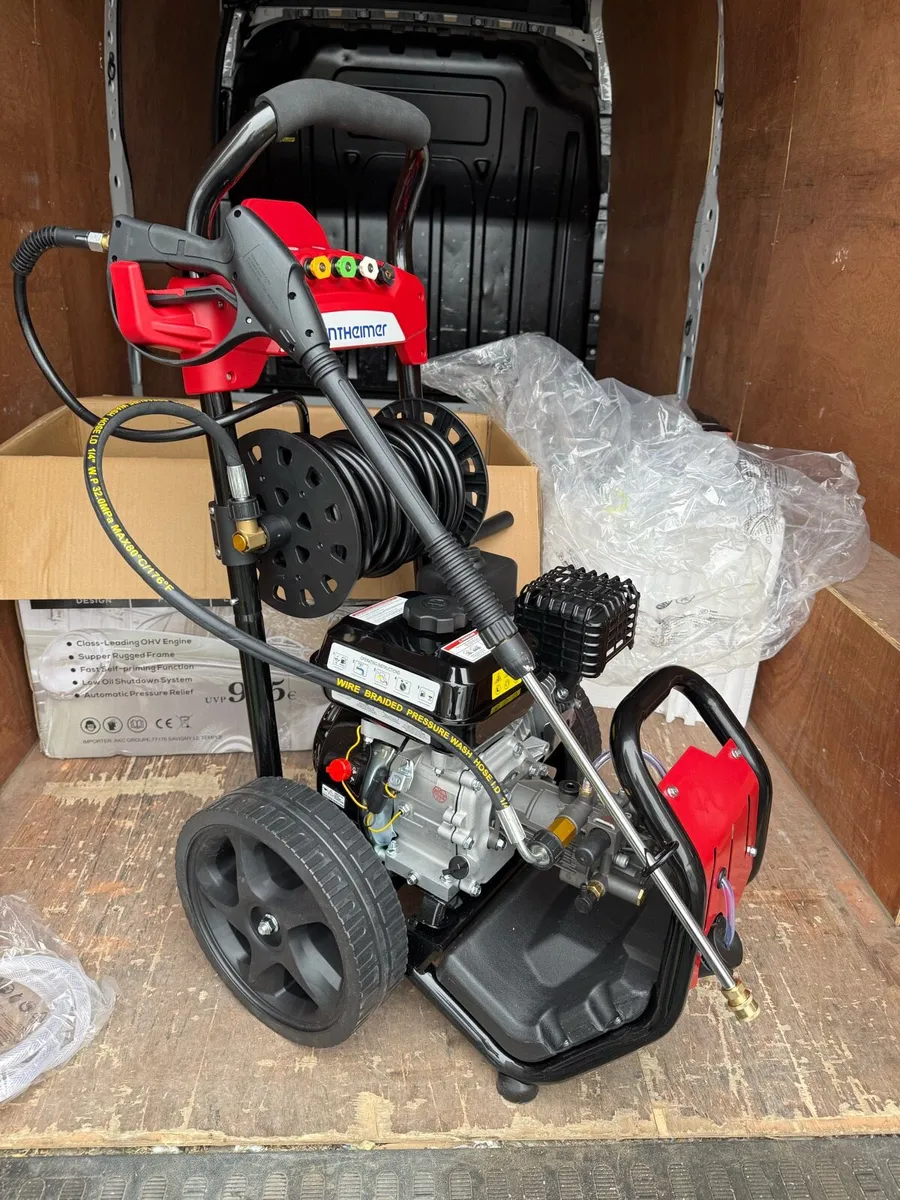 NEW 5000psi INDUSTRIAL USE PRESSURE WASHER - Image 1