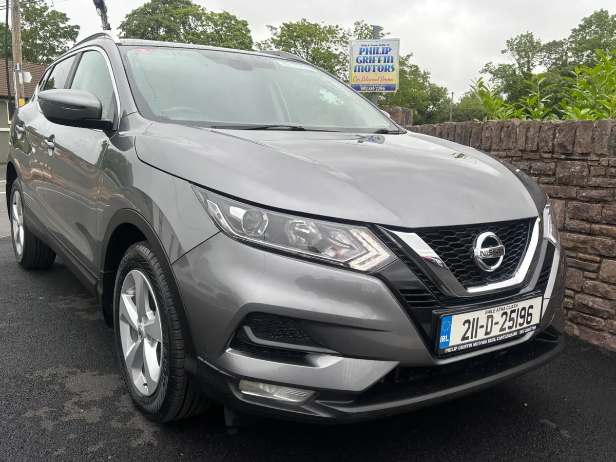 Nissan Qashqai SV Commercial  only 102000kms - Image 3