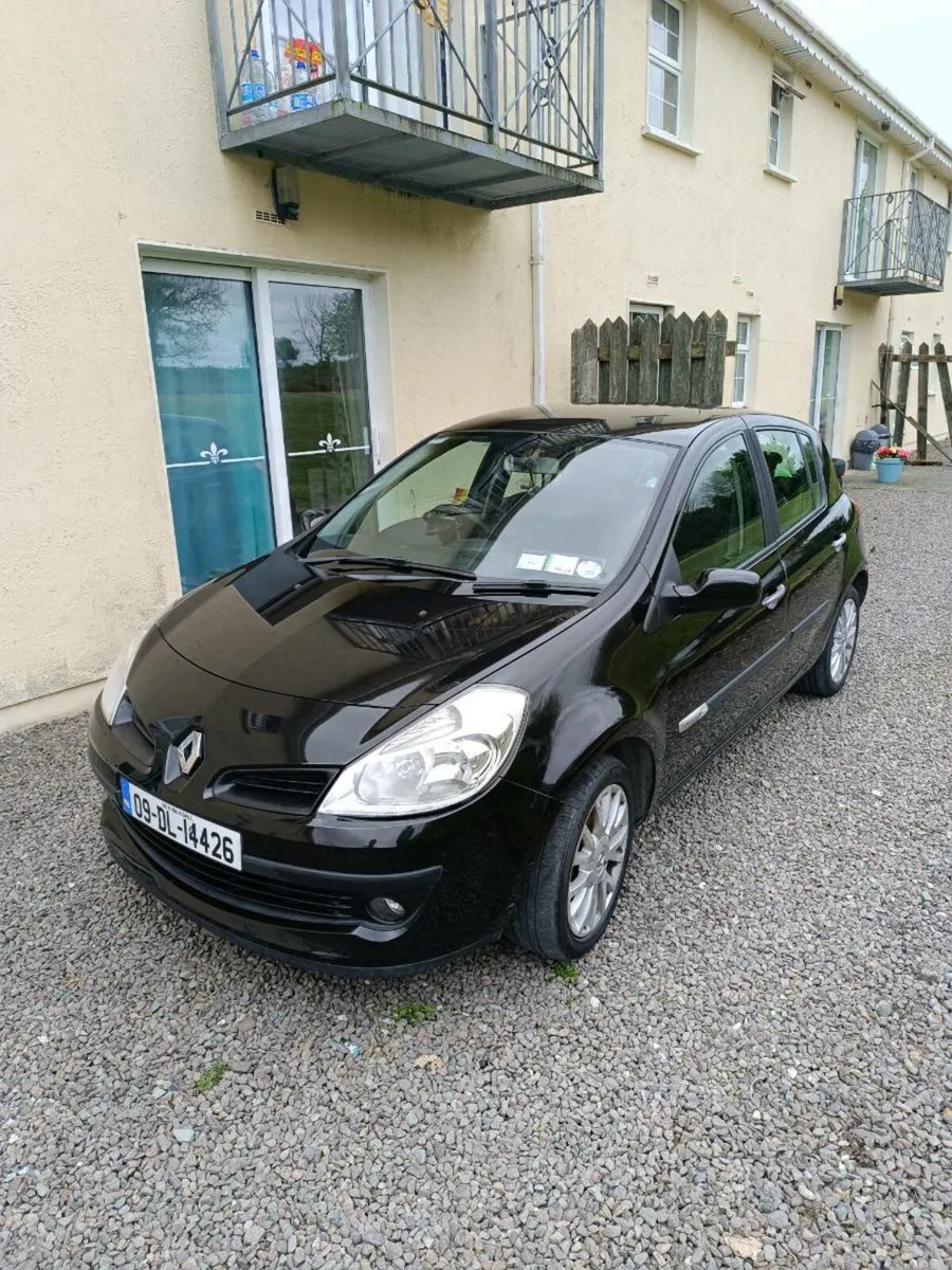 Renault Clio - Image 1