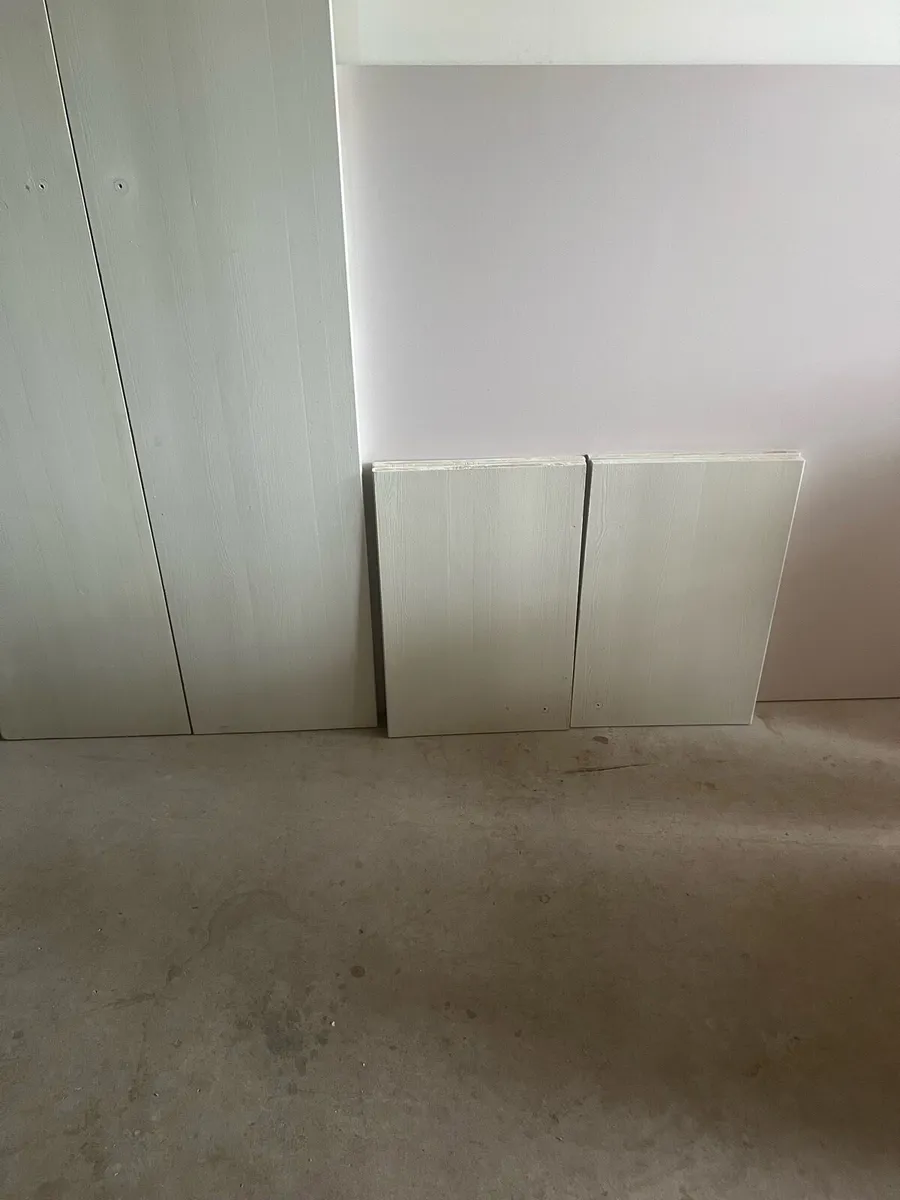 Painted pine wardrobe doors - Image 2