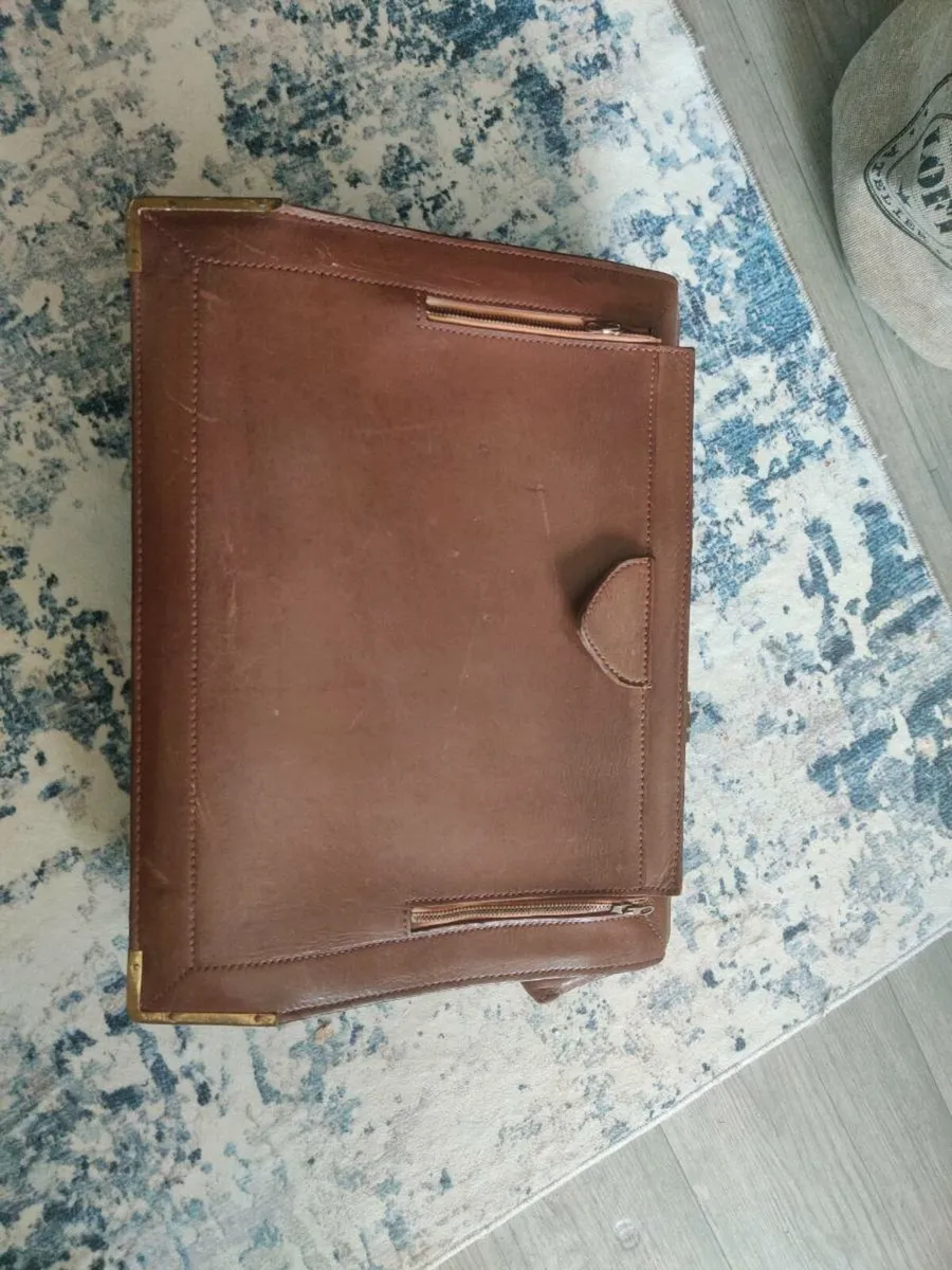 Leather briefcase - Image 2