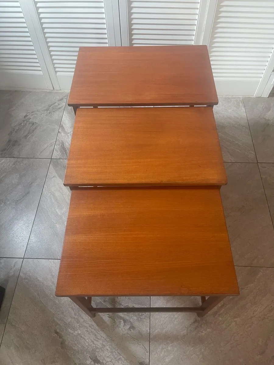 Mid century Danish nesters - Image 4