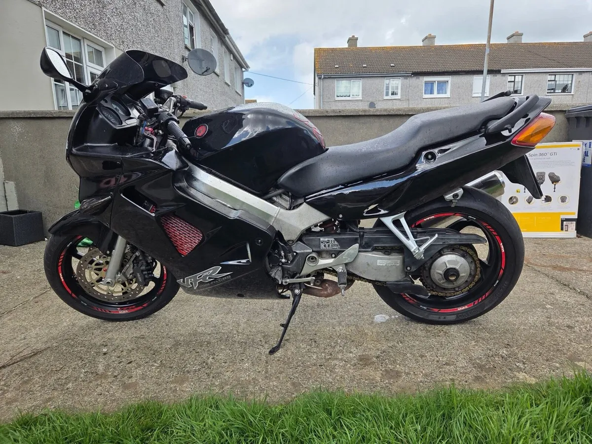 Honda Vfr800fi - Image 4