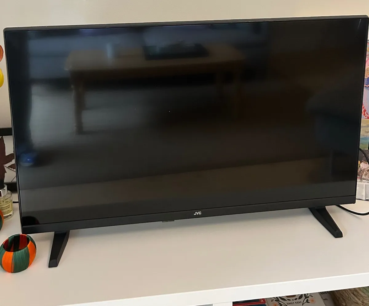 JVC television - Image 4