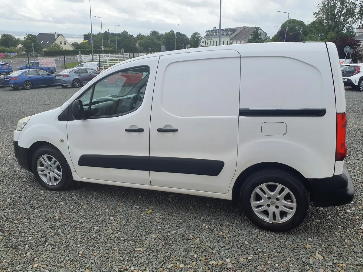 2011 Peugeot Partner Professional - Image 4