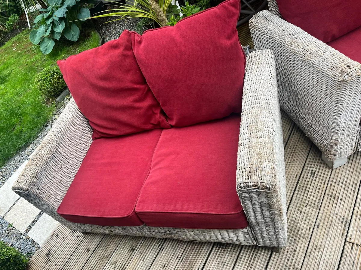 Outdoor furniture - Image 1