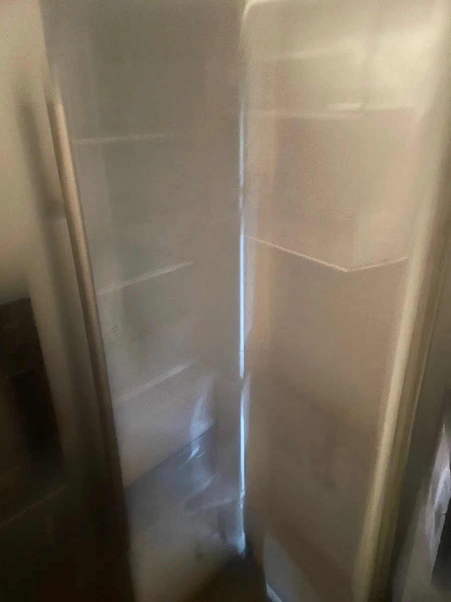 Samsung American style Fridge Freezer - Image 3