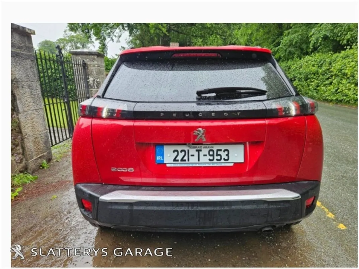 Peugeot 2008 1.2 Puretech 100bhp Allure - Image 4